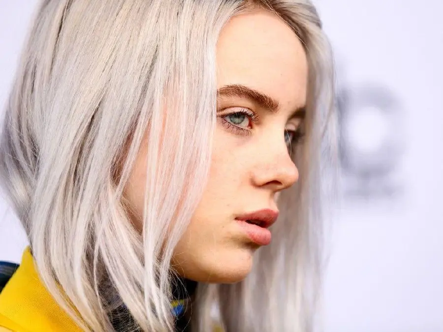 Wallpaper of Billie Eilish, winner of the prestigious Grammy Award GRAMMY
