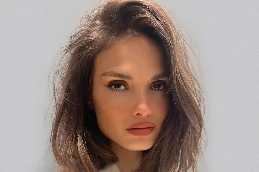 Photo of simple and beginner hairstyles for women and girls for practicing hairdressing