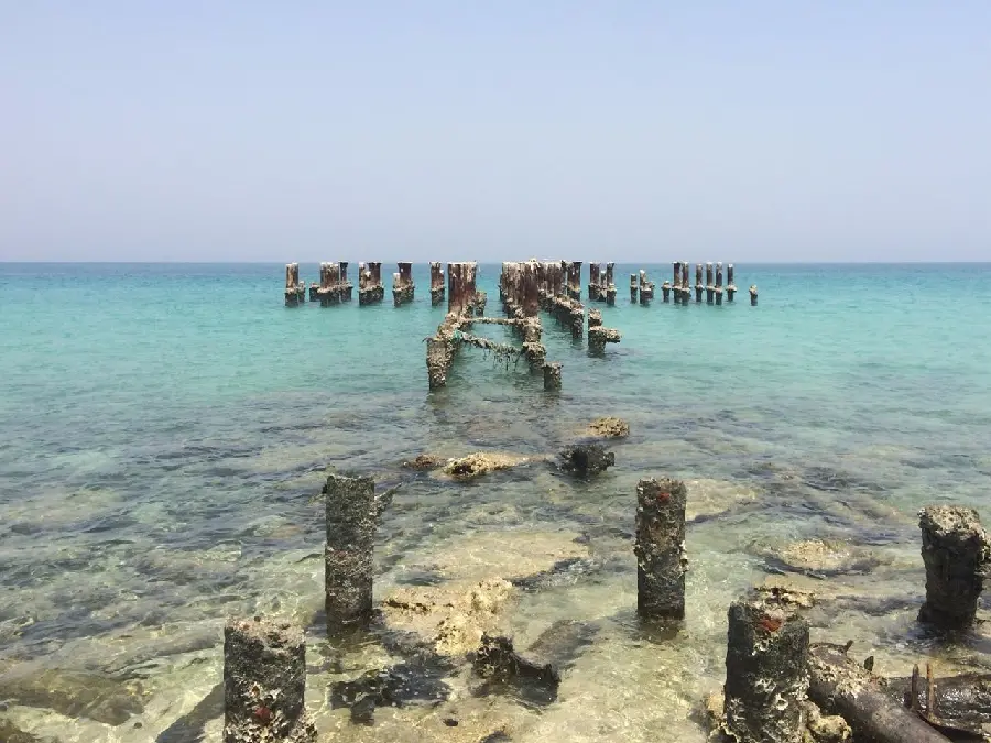 Background image of an old pier in Kish for those interested To historical places