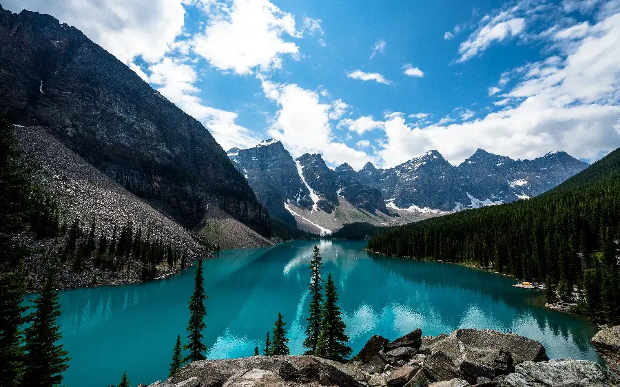 The most downloaded photo of a mountain lake with a cloudy sky