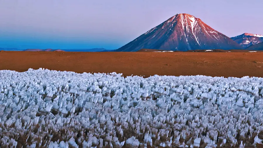 Wallpaper for the desktop of a special volcano in Chile