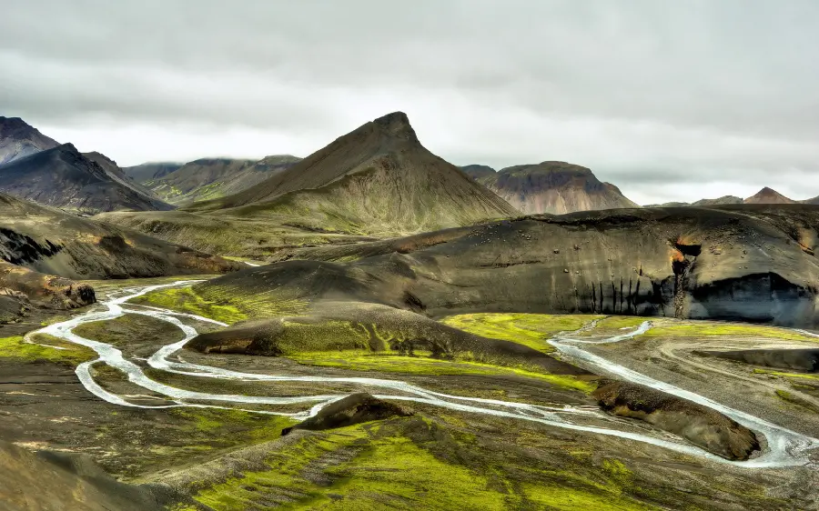 A profile photo of the fascinating nature of Iceland for those who like it special