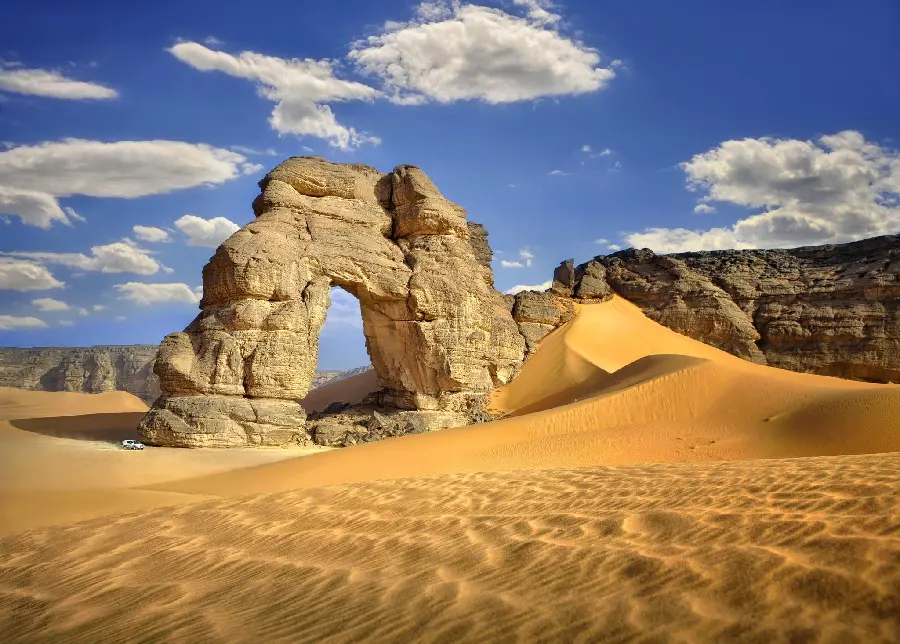 Amazing and breathtaking wallpaper of desert rocks for Windows desktop background