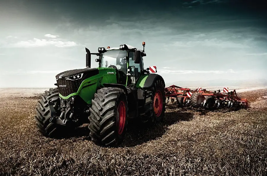 Tractor photo, an important tool for modern agriculture and farming