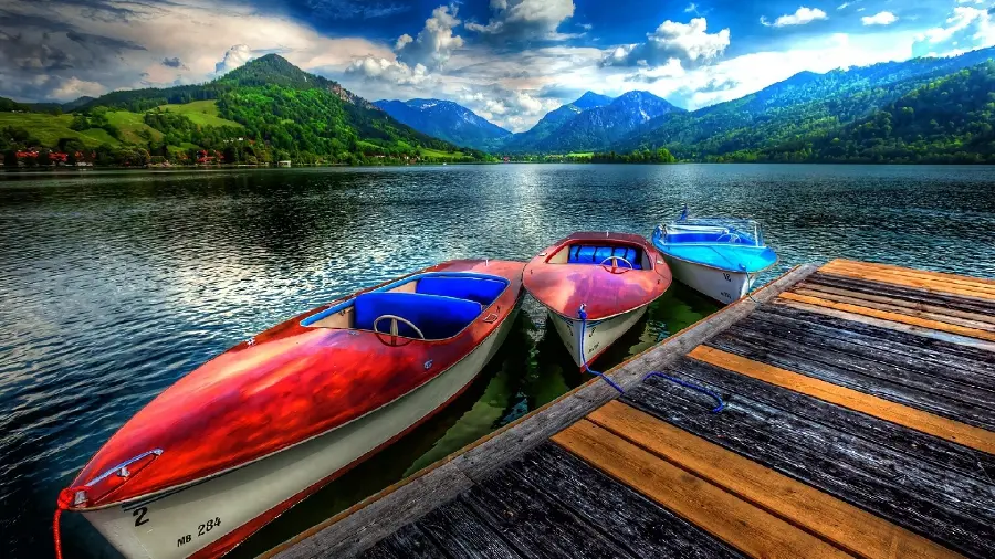 Eye-catching background photo and wallpaper for laptop background 