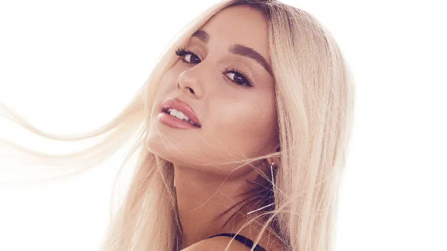 Ariana Grande is attractive and has fans from all over the world