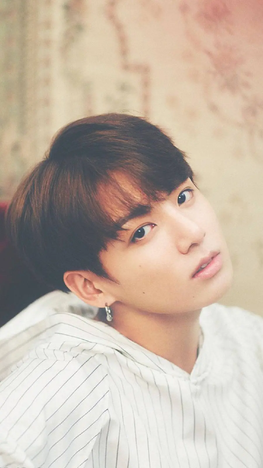 Download BTS background image for iPhone 2024
