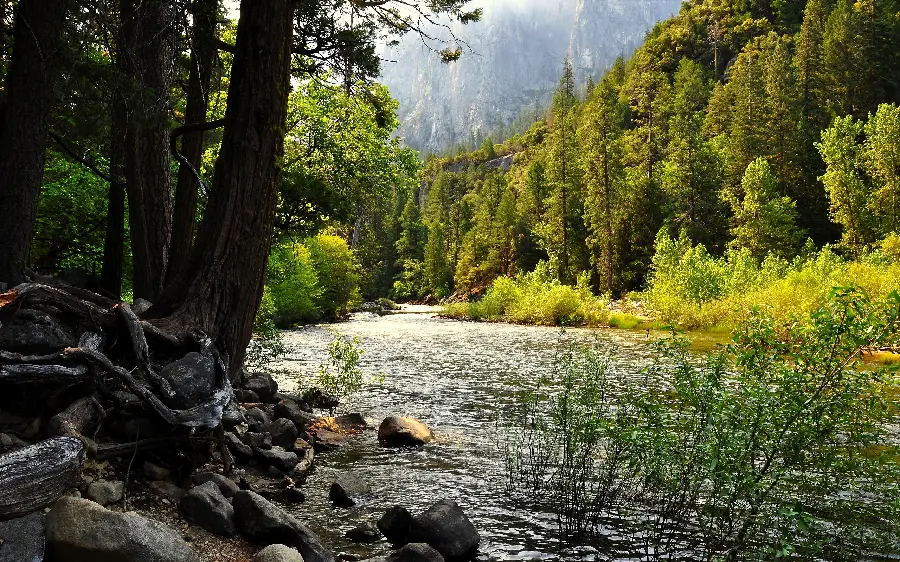 The most beautiful published image of the attraction and lush landscape 