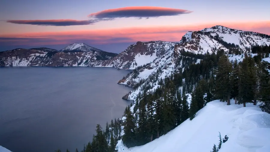 Snowy nature image for winter and cold profiles