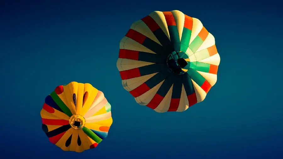 Cool artistic background image of large balloons flying