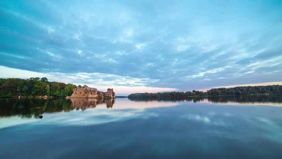 A spectacular and interesting image of nature suitable for desktop background 