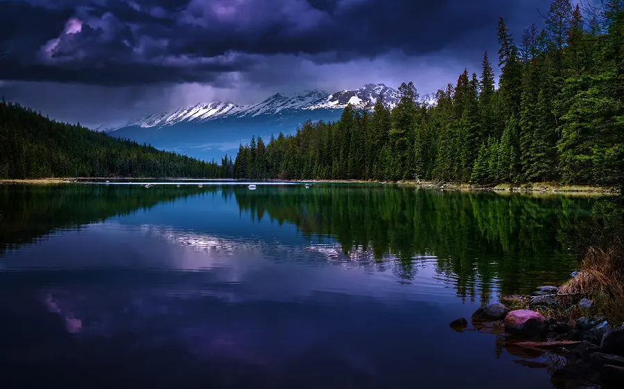 Amazing background image of natural landscape for ideas and drawings