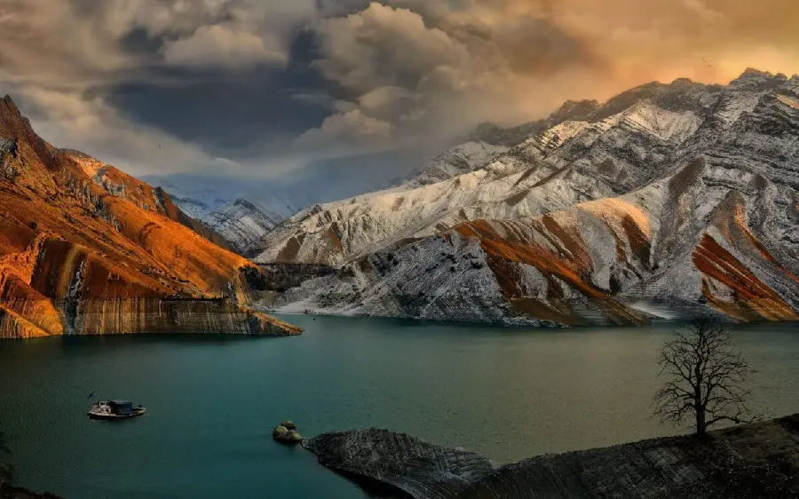 Download high-quality wallpaper of Iranian nature in 1403