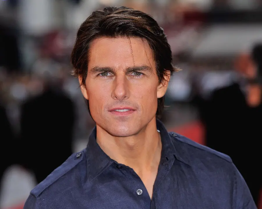 American actor Tom Cruise for free
