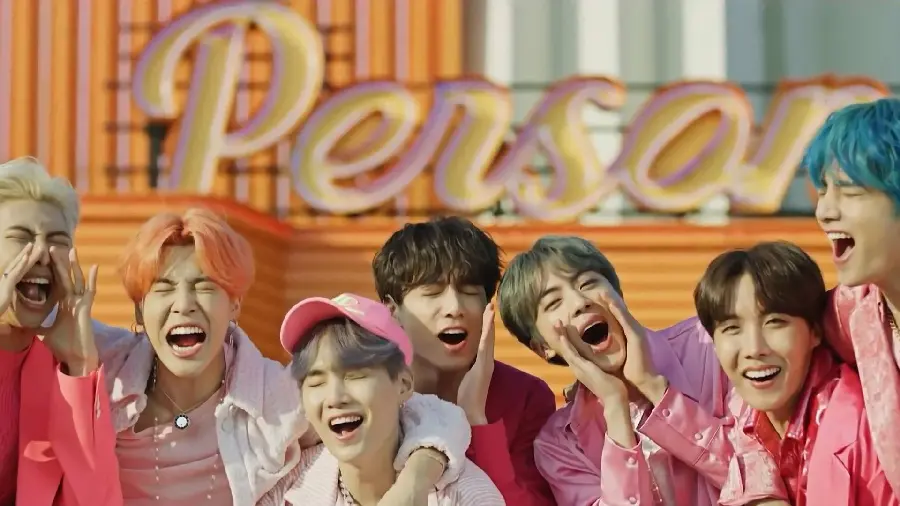 Energetic photo of BTS girls for desktop photo 