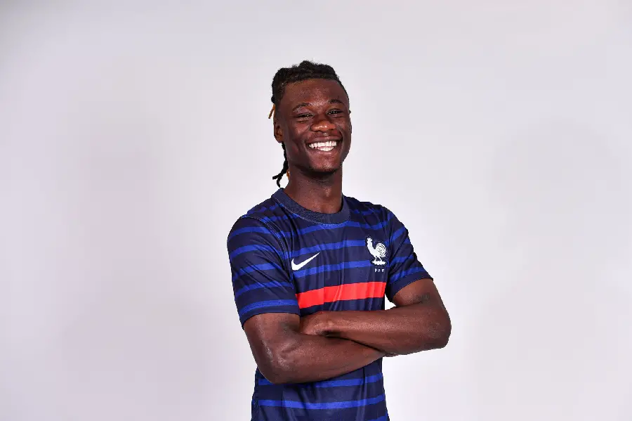 Boyish profile photo of Eduardo Camavinga with a smiling face
