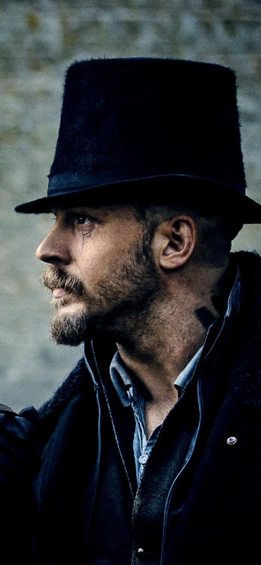 Tom Hardy's popular and popular image in the movie Mad Max