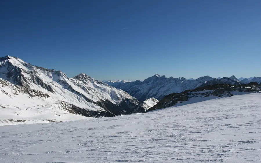 Free download of high quality winter snowy landscape image 