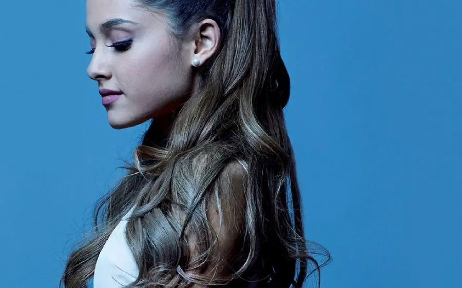 Ariana Grande Background Photo on Blue Background
