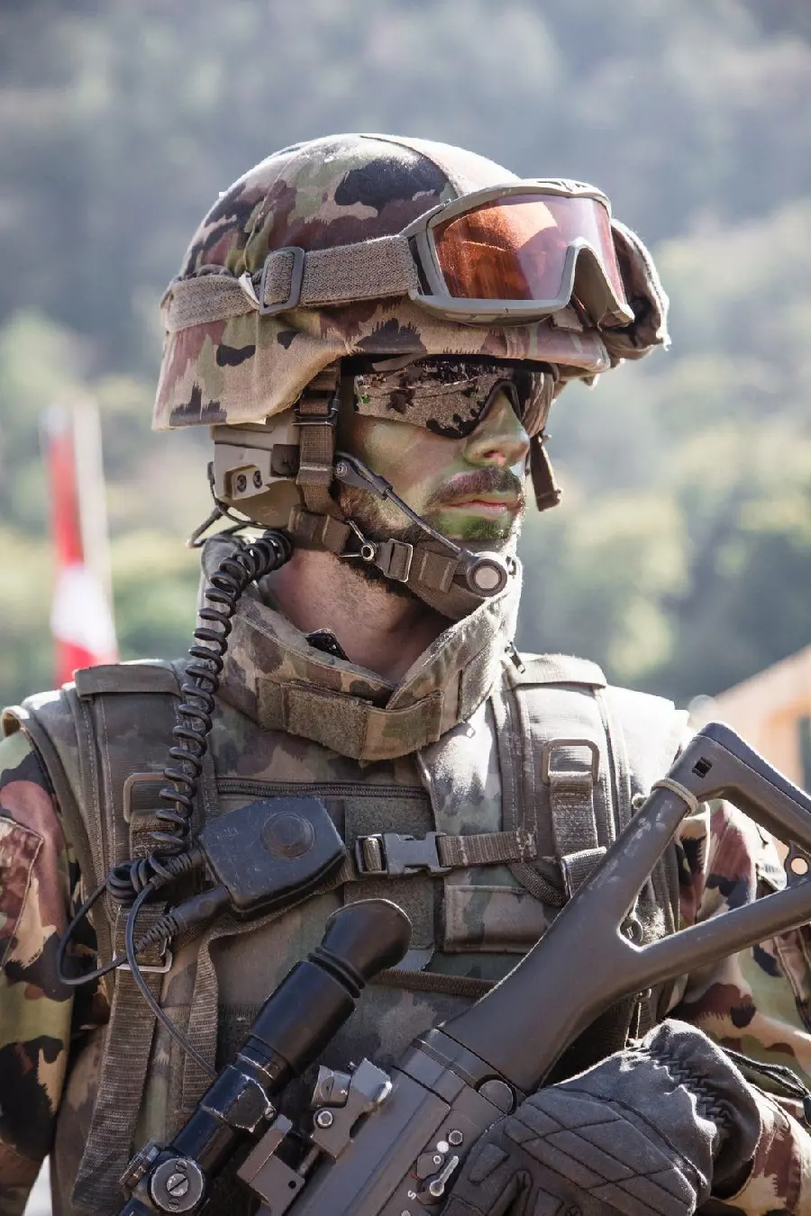 Download photos of military soldiers with excellent quality 