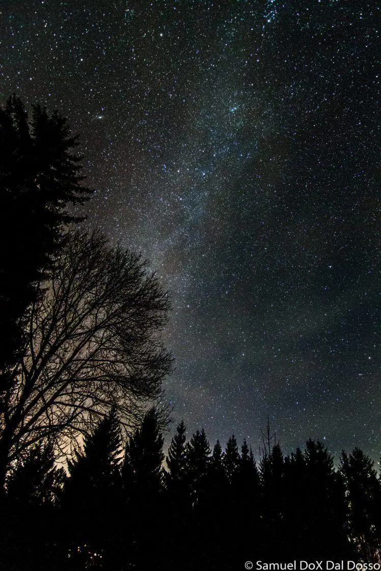 Wallpaper for astronomy enthusiasts suitable for phone backgrounds 