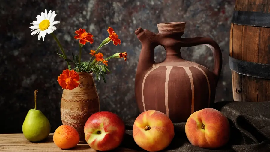 Download free stock photo with a design of delicious fruits and flowers and vases 