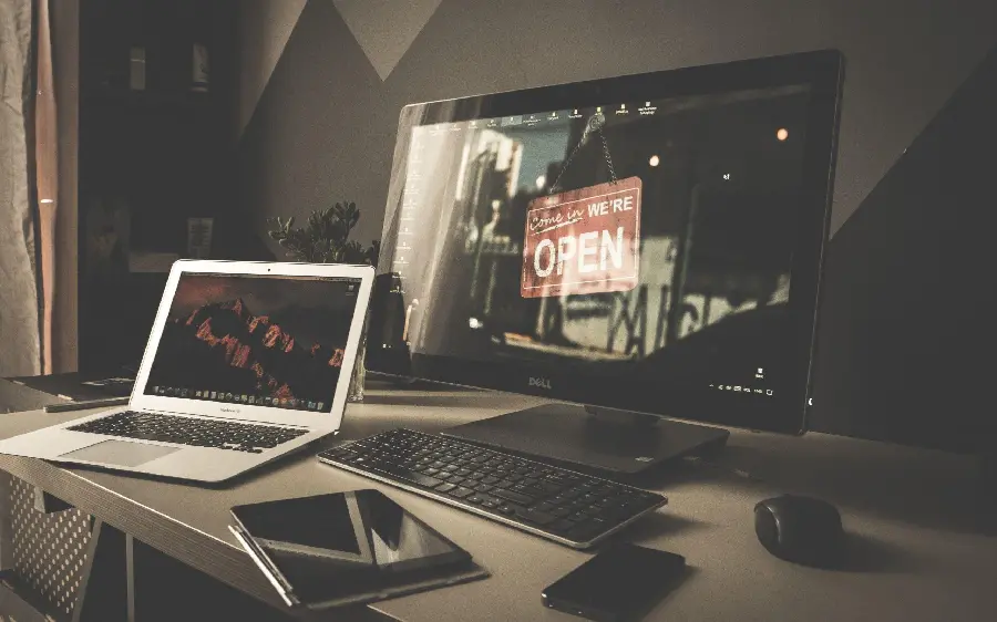 Business Computer Desktop Image to Create a Business Profile