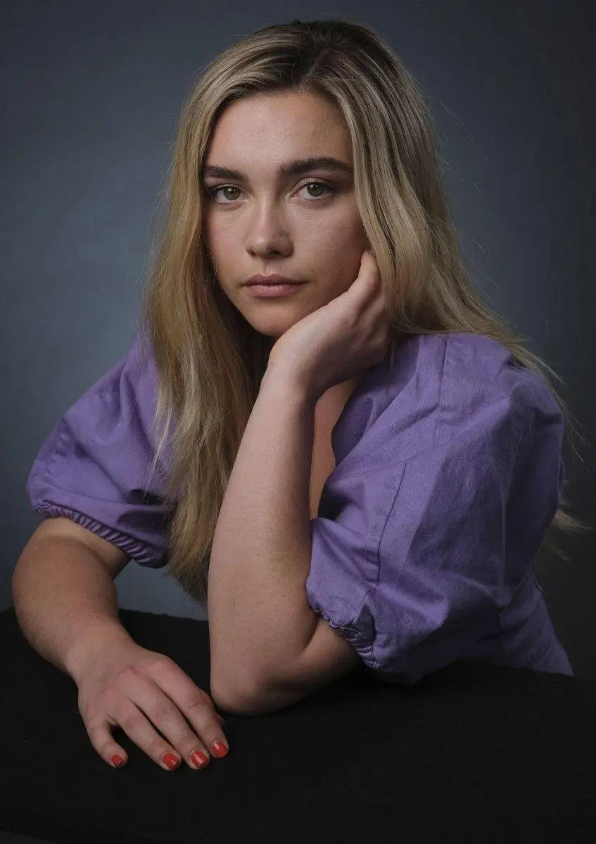 New photo of the 28-year-old English actress Florence Pugh