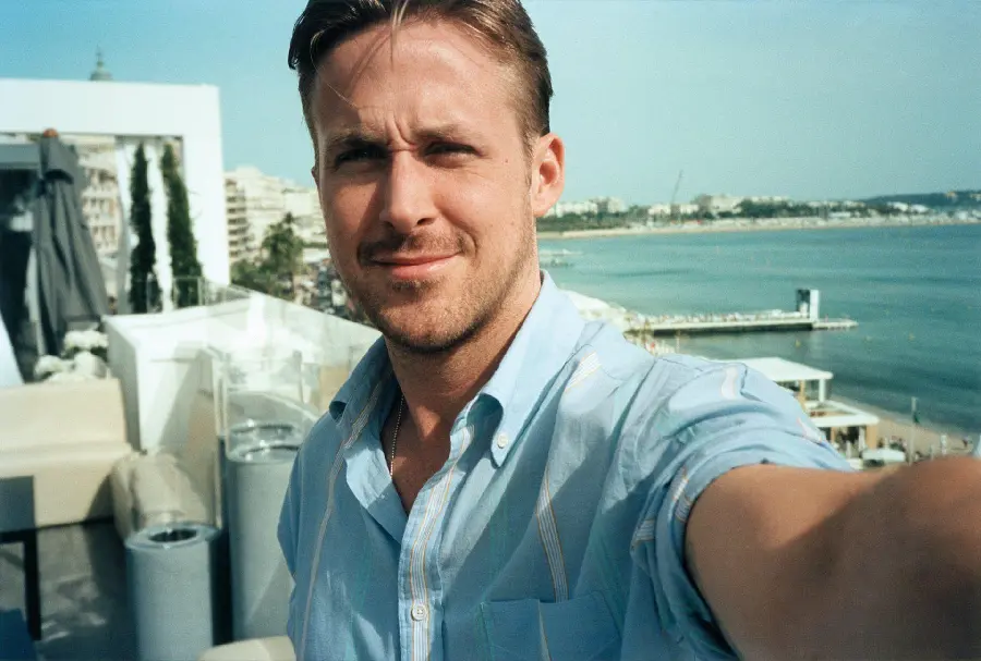 Download Ryan Gosling Selfie Photo Canadian Actor and Producer
