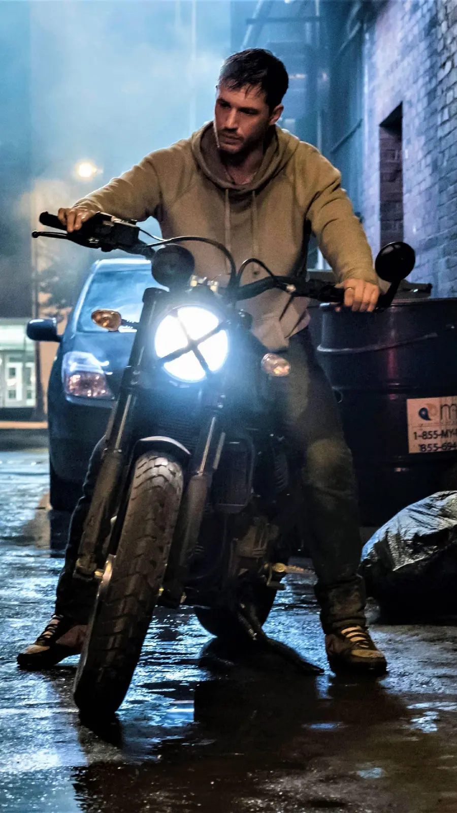 Tom Hardy Profile, the main role of the film Mad Max: Fury Road