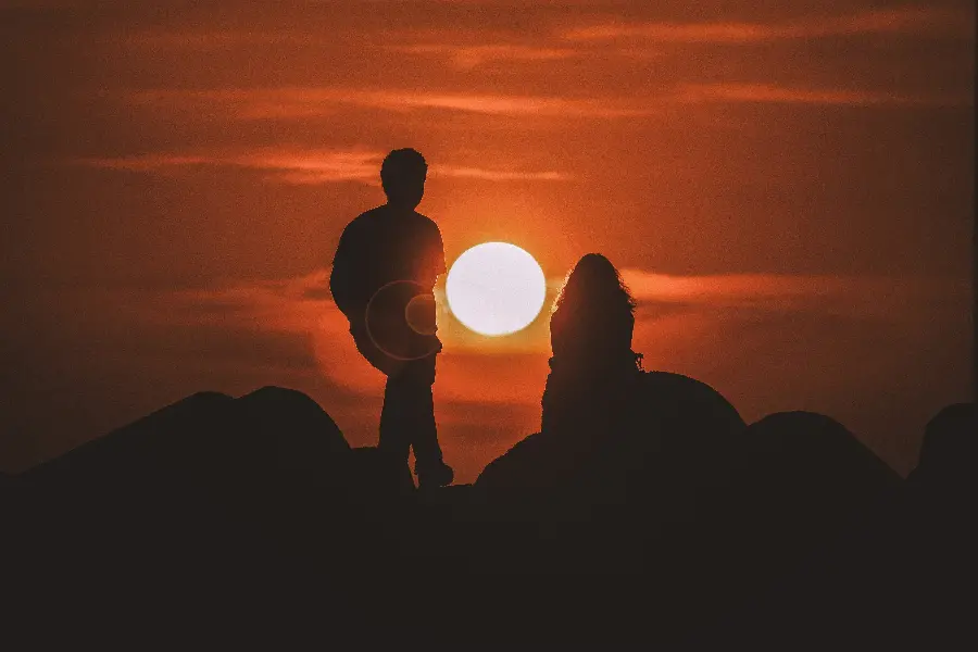Wallpaper with a feeling and pleasant of a romantic relationship at sunset 4k