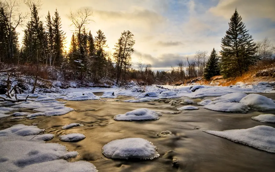 Photos of nature are the best locations for filming in full HD
