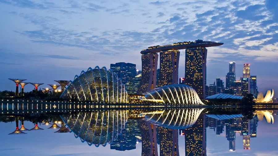 8k quality photo of professional architecture of the gardens next door Singapore Bay