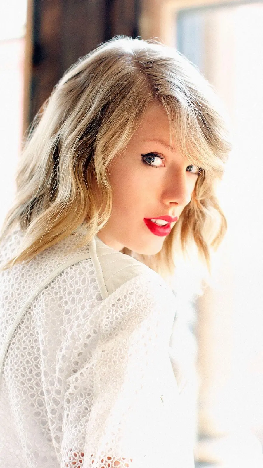 Photo of the super professional white American female singer Taylor Swift