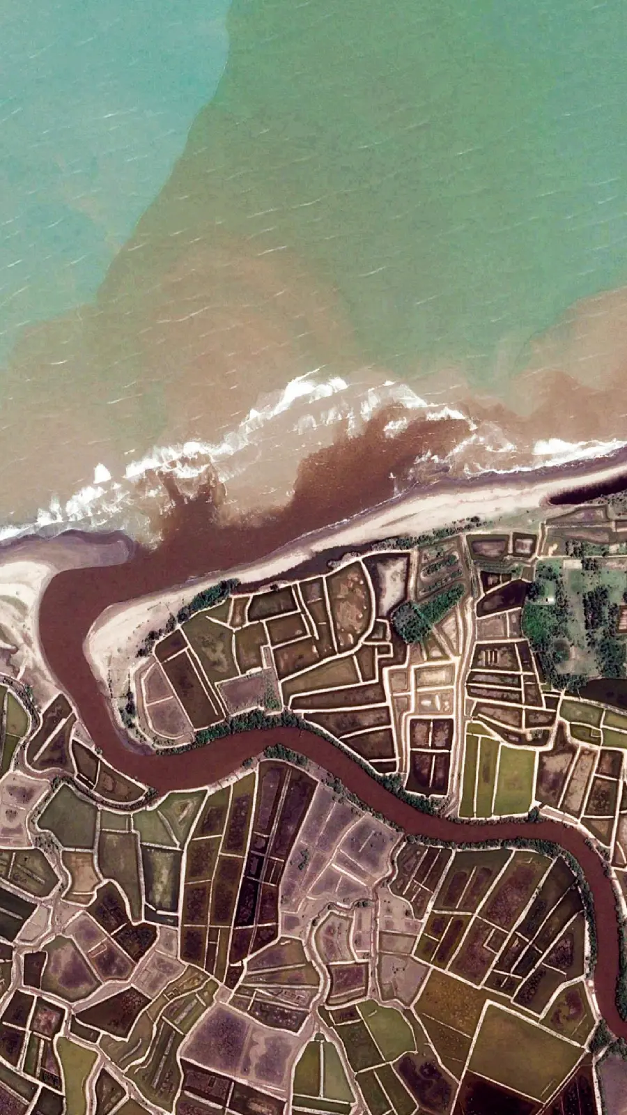 Aerial photo of northern cities of Iran suitable for Motorola Moto G84 background