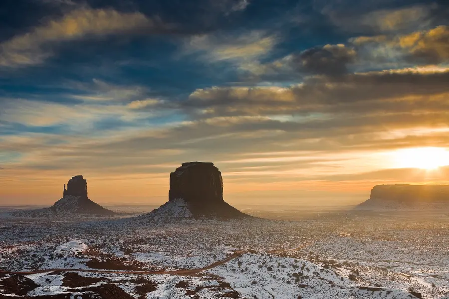 Spectacular wallpaper of a natural landscape with a stunning view