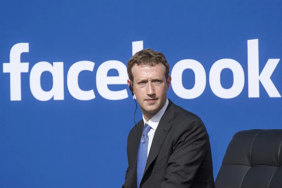 Mark Zuckerberg and his effective role in developing and expanding the online social space 
