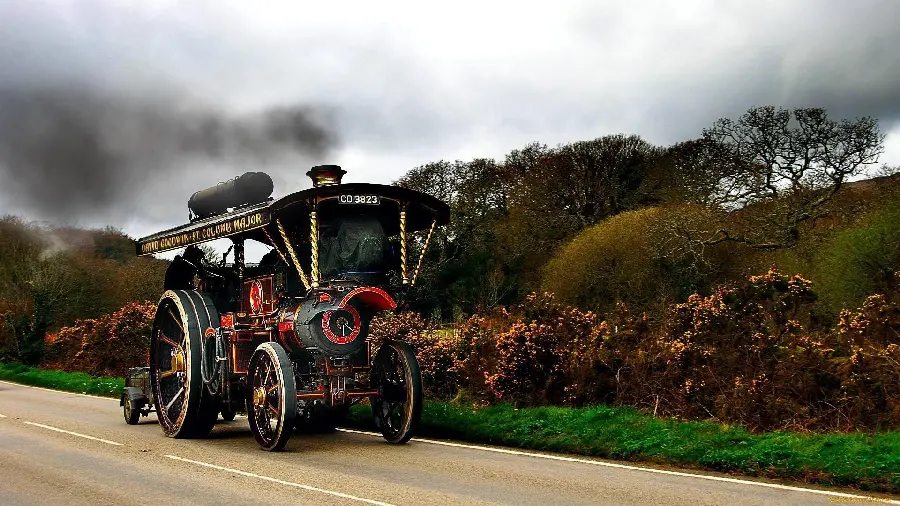 The latest photos of old and new tractors from Johreh