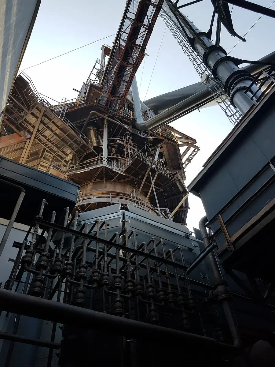 Completely free download of a large structure image for metallurgical engineering work