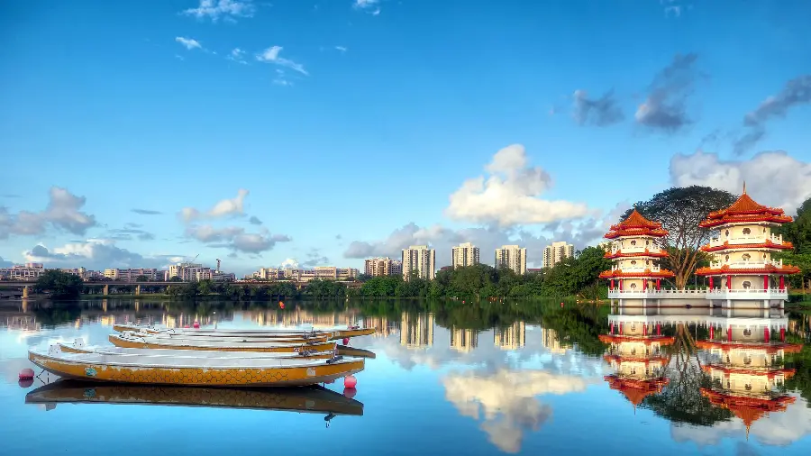 A very beautiful photo of Jurong Lake with a special and interesting view in 1403