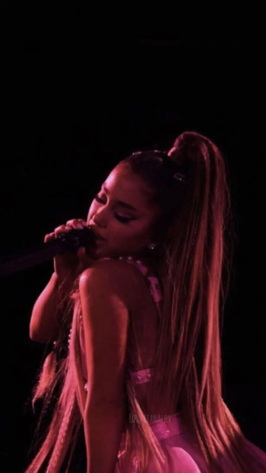 Wallpapers of Ariana Grande with the highest possible quality