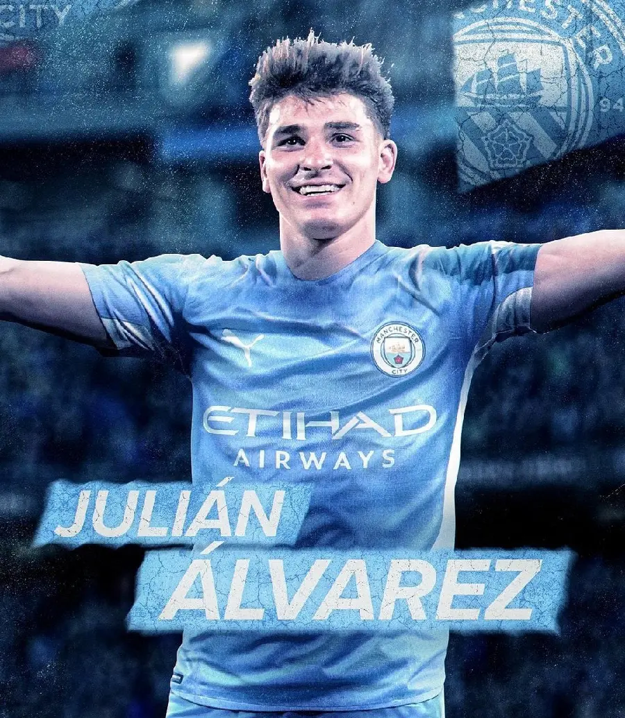 Download stylish edited photo of Julen Alvarez with a blue theme 