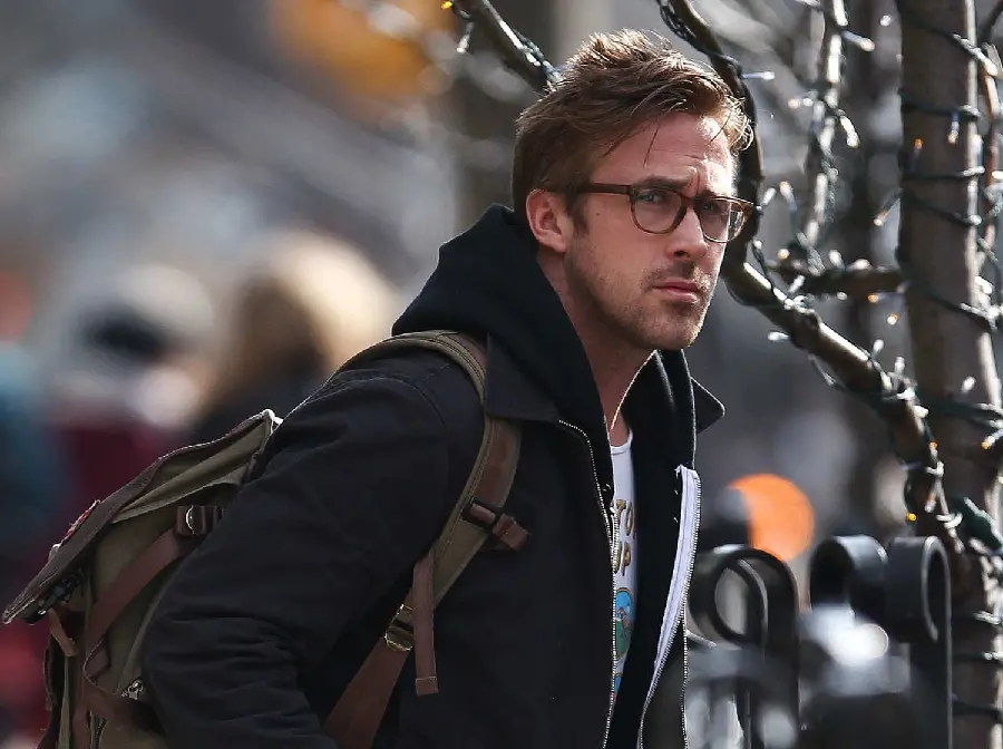 Download photo of the handsome and fit Canadian actor and producer Ryan Gosling