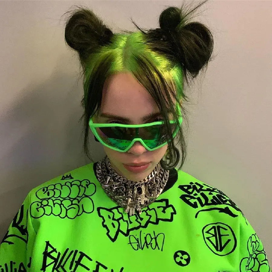 The cutest wallpaper of Billie Eilish, the popular American singer 
