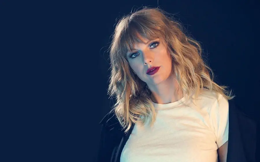A Picture of Taylor Swift, the Beautiful American Singer and Songwriter