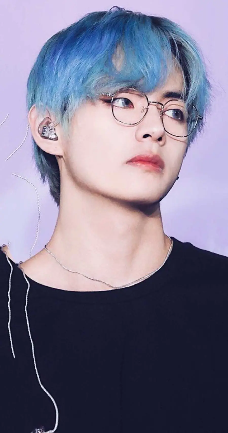 Background image for phone of Taehyung nicknamed V, one of the BTS members