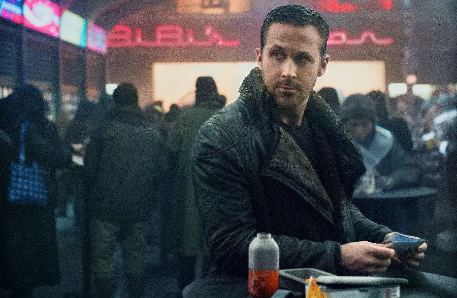 Wallpaper of Ryan Gosling with blurred background 