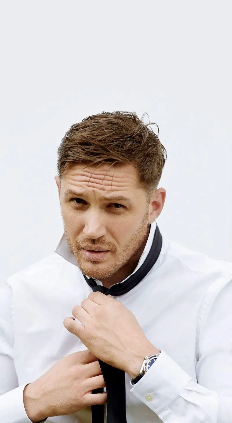 Download Tom Hardy photo with white background for profile 