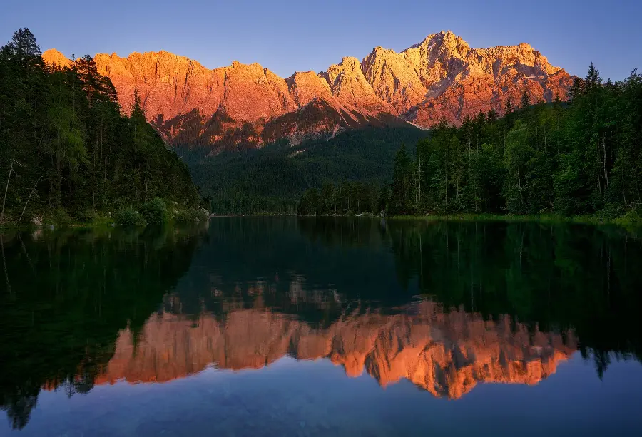 Download the most beautiful profile photos with natural landscape designs from Johor