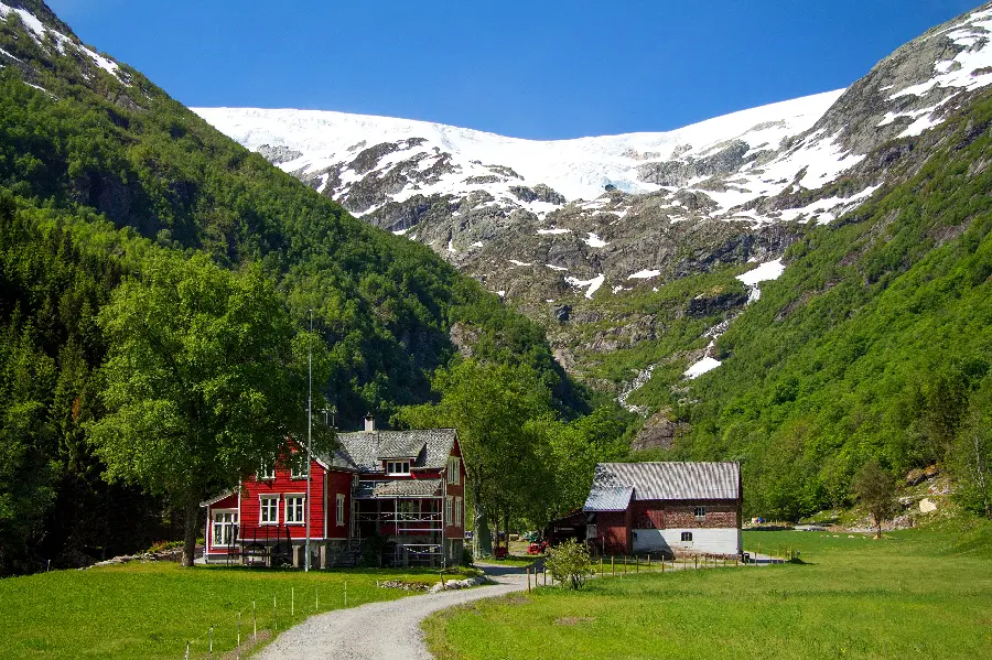 Download mountain nature tourism photos with cold and cool weather 